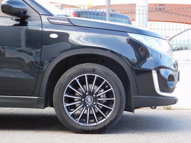 Suzuki Vitara image 9