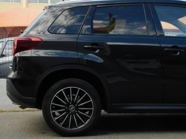 Suzuki Vitara image 4