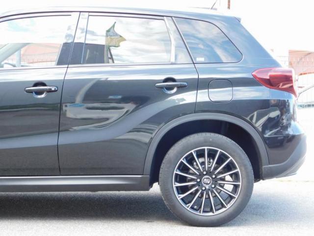 Suzuki Vitara image 6