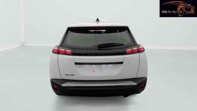 Peugeot 2008 image 8
