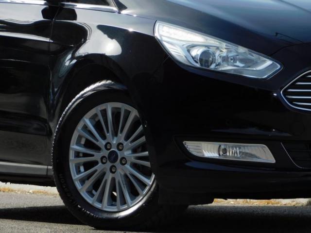 Ford Galaxy image 2