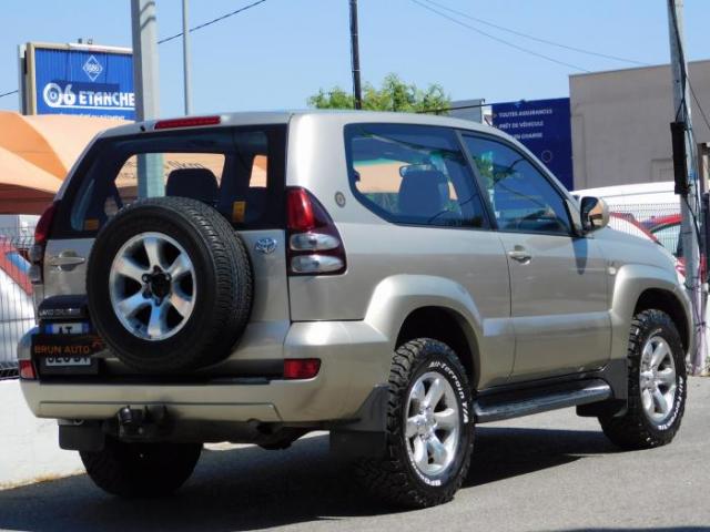 Toyota Land Cruiser image 4