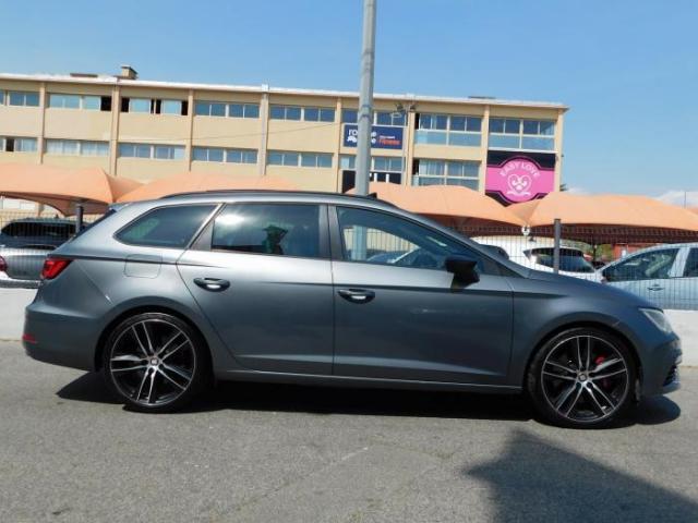 Seat Leon image 3