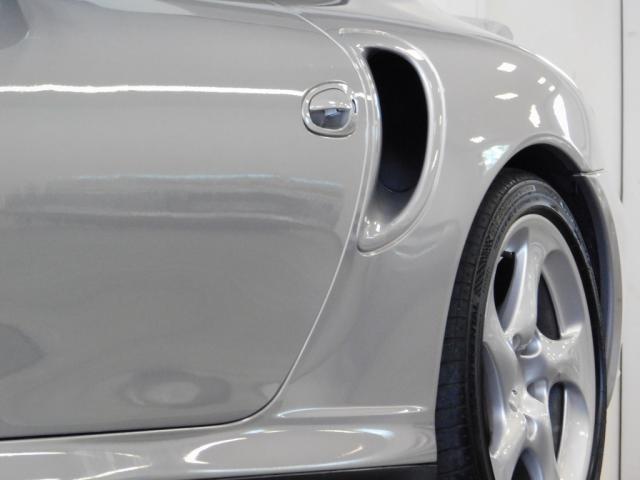Porsche 911 image 7