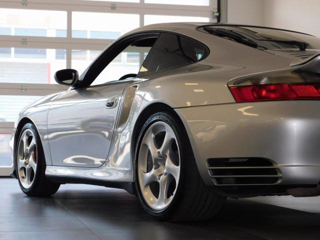 Porsche 911 image 5