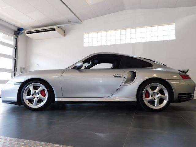 Porsche 911 image 9