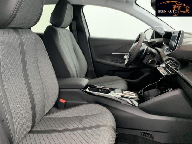 Peugeot 208 image 9