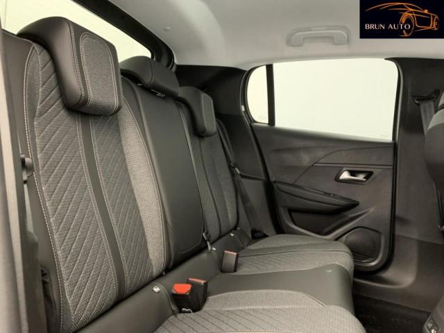 Peugeot 208 image 8