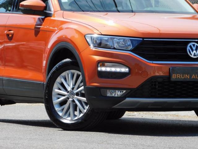 Volkswagen T-Roc image 2