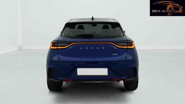 Lexus Lbx image 7