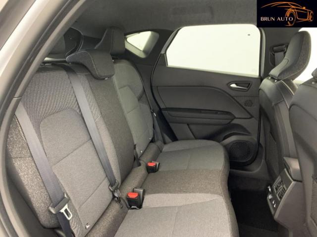 Renault Captur image 2