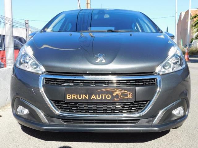 Peugeot 208 image 8