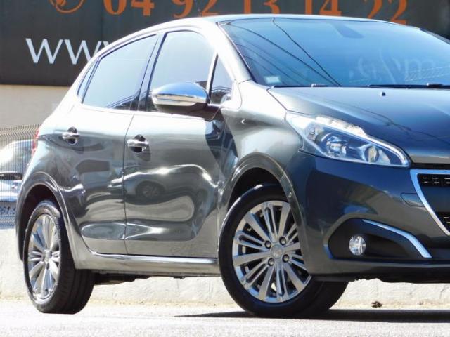 Peugeot 208 image 7