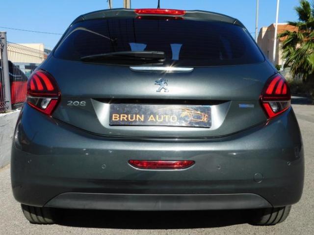 Peugeot 208 image 6