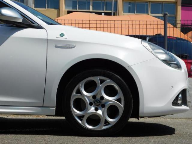 Alfa Romeo Giulietta image 4