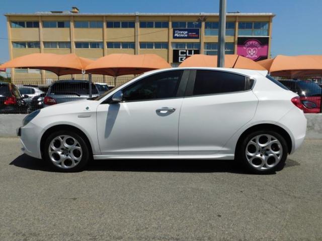 Alfa Romeo Giulietta image 5
