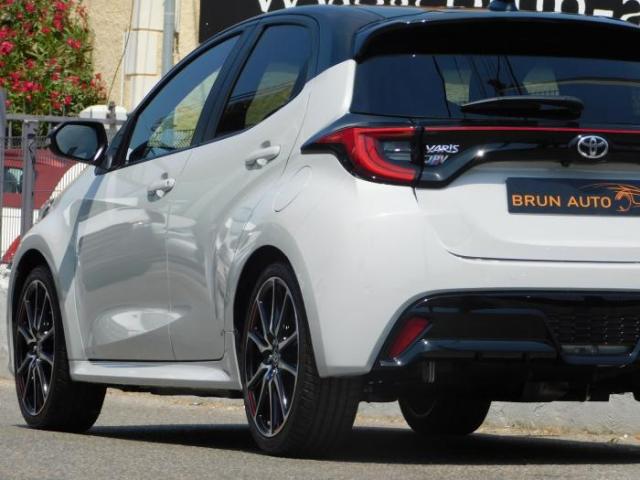 Toyota Yaris image 2