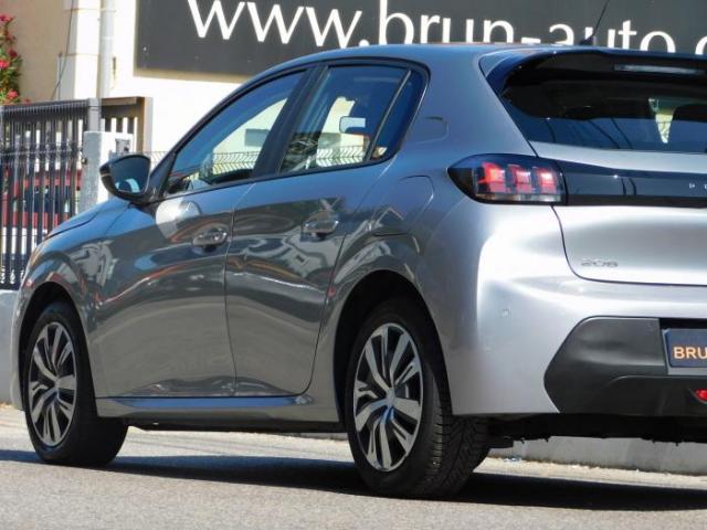 Peugeot 208 image 7