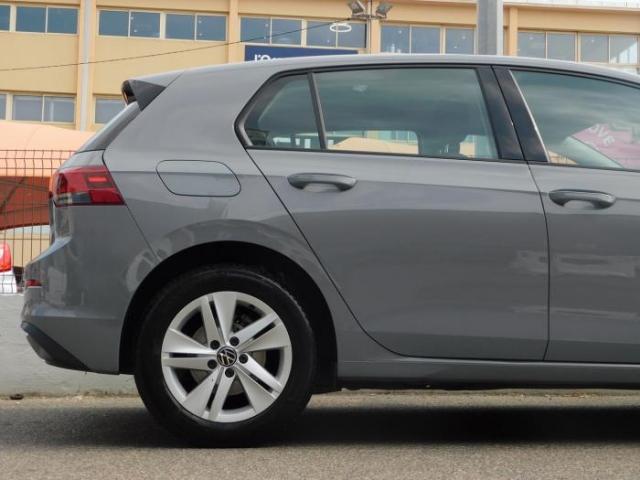 Volkswagen Golf image 1