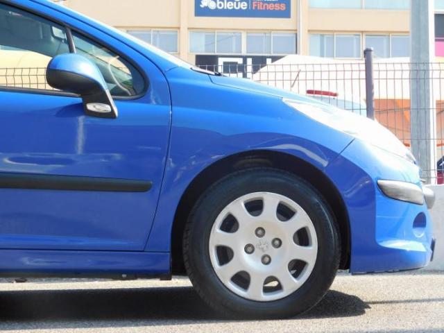 Peugeot 207 image 9