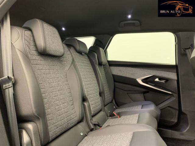 Peugeot 5008 image 1