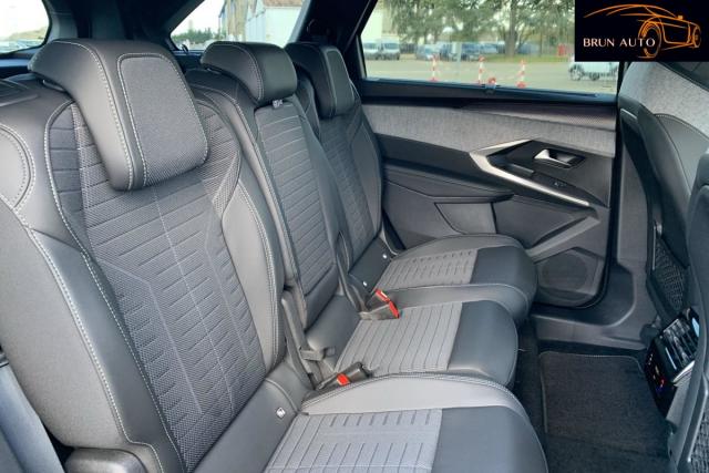 Peugeot 5008 image 9