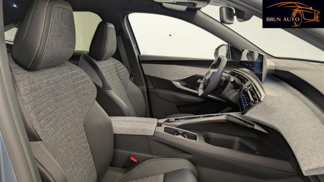 Peugeot 3008 image 2