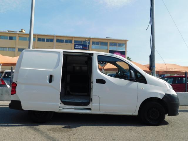 Nissan Nv200 image 2