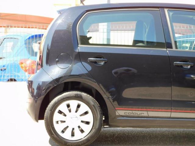 Volkswagen Up! image 9