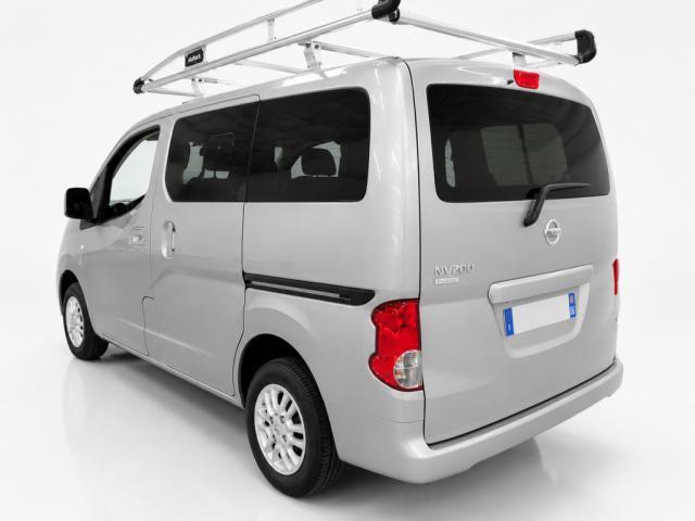 Nissan Evalia image 7
