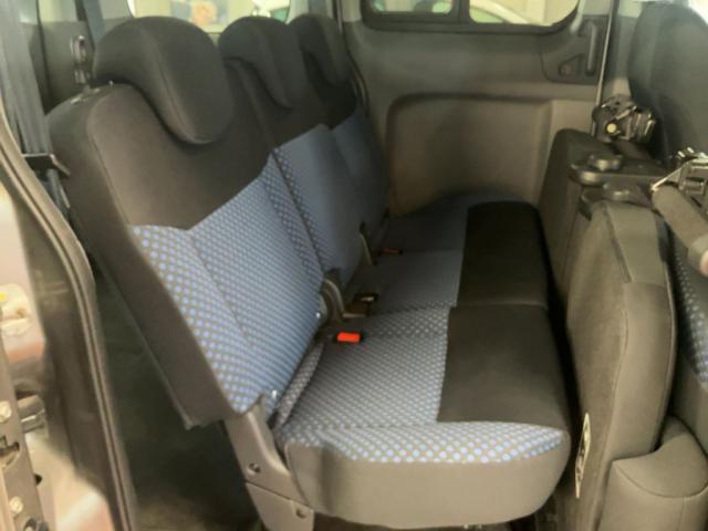 Nissan Evalia image 3