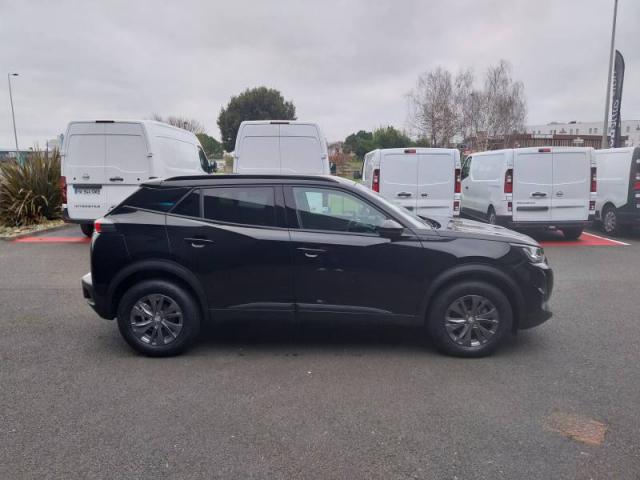 Peugeot 2008 image 2