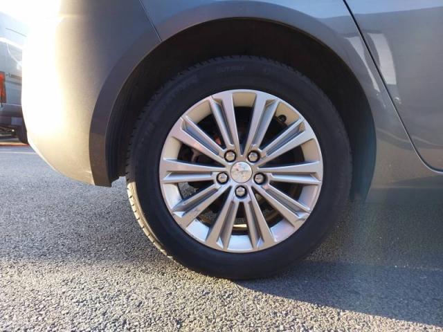 Peugeot 308 image 9