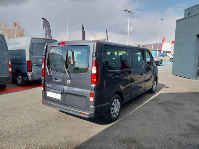 Nissan Nv300 image 5