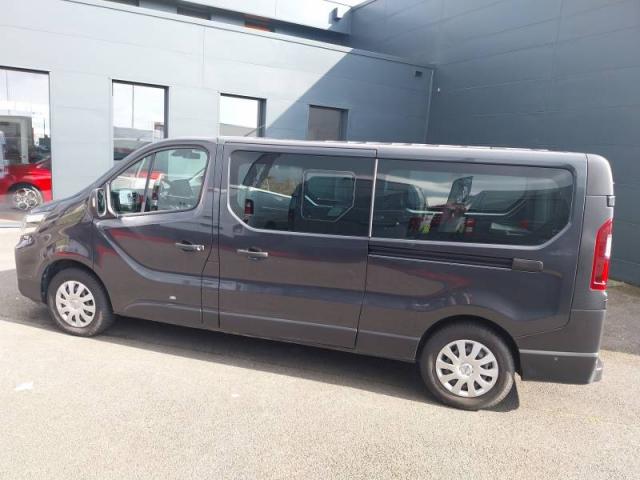 Nissan Nv300 image 2