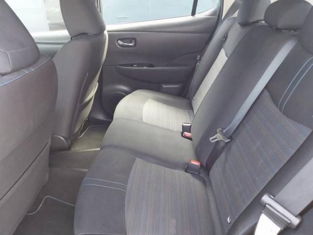 Nissan Leaf image 2