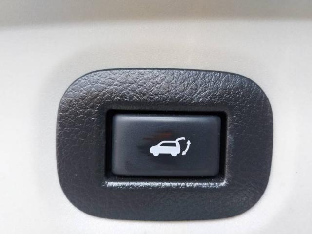 Nissan X-Trail image 8