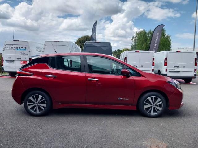 Nissan Leaf image 2