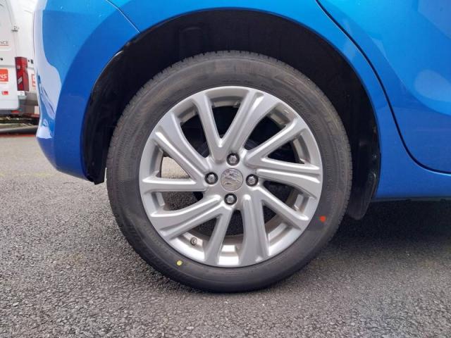 Suzuki Swift image 8