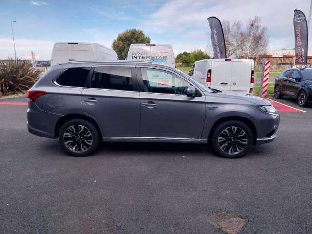 Mitsubishi Outlander image 9