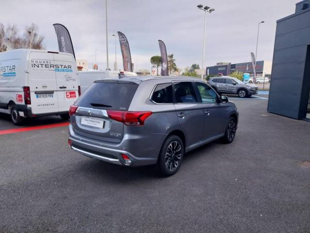 Mitsubishi Outlander image 5
