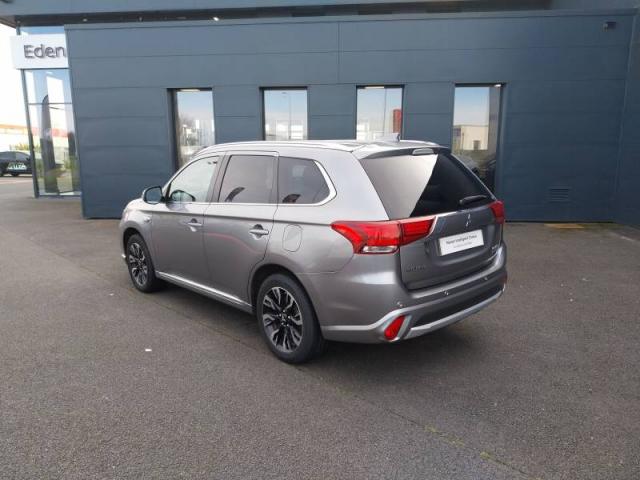 Mitsubishi Outlander image 6