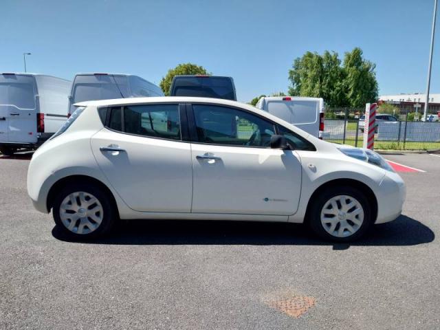 Nissan Leaf image 5