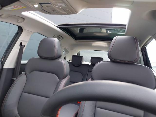 Mg Zs image 1