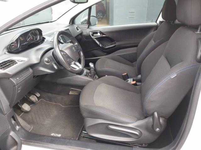 Peugeot 208 image 4