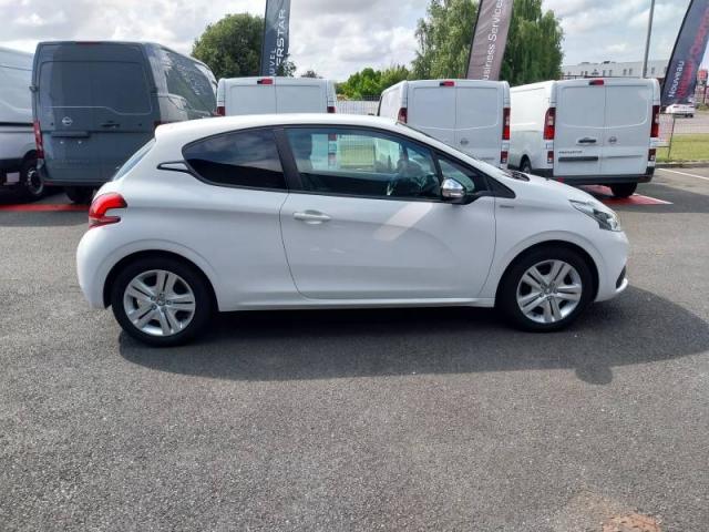 Peugeot 208 image 6