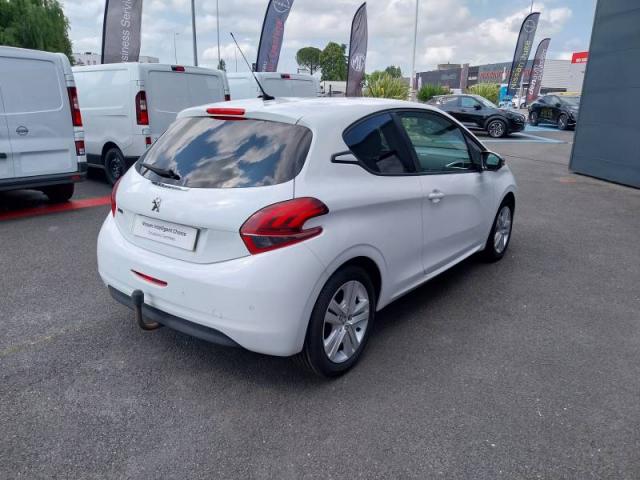 Peugeot 208 image 7