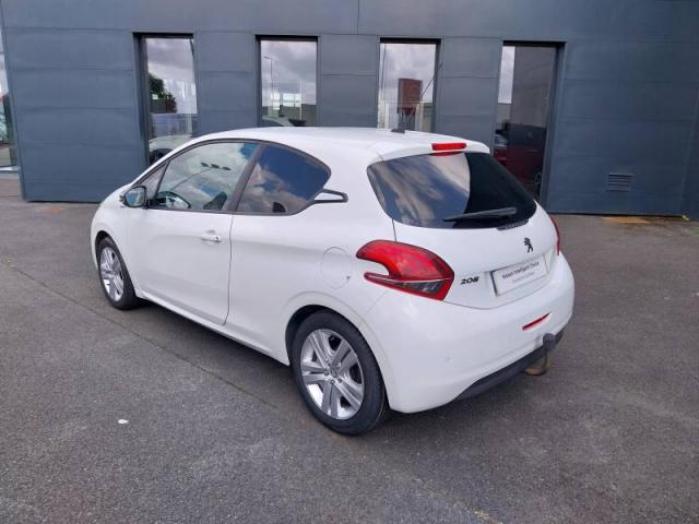 Peugeot 208 image 5