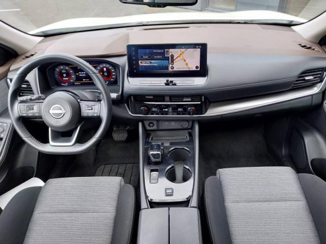 Nissan X-Trail image 2