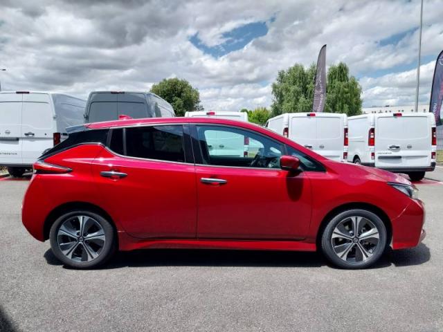 Nissan Leaf image 3